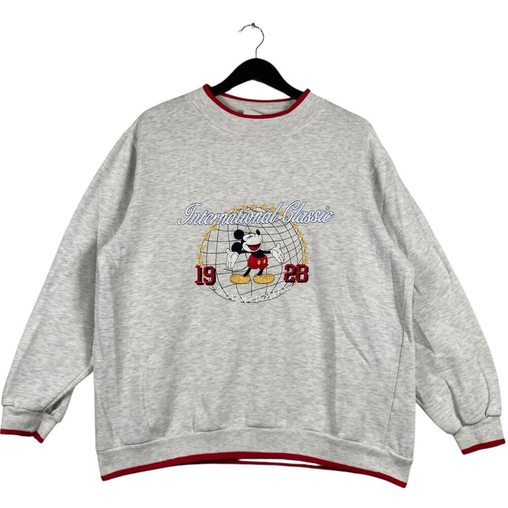 Vintage Mickey & Co International Classic Disney Crewneck M